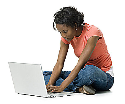 女人,笔记本电脑,坐,双腿交叉