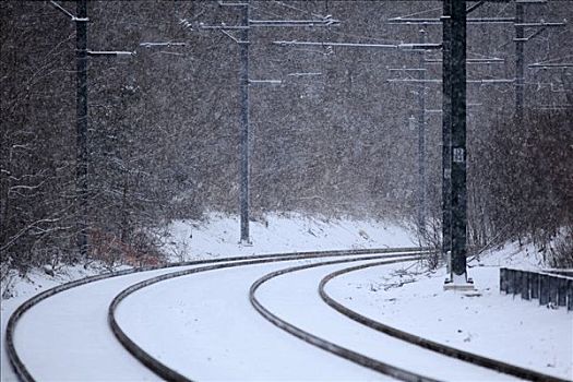 轨道,暴风雪