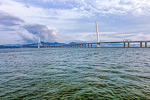 深圳湾跨海大桥