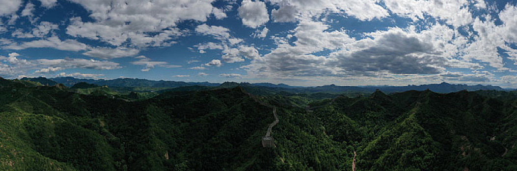 航拍金山岭长城