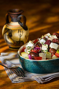 希腊沙拉,羊乳酪,西红柿,黄瓜,橄榄,洋葱,希腊,双耳器皿,背景
