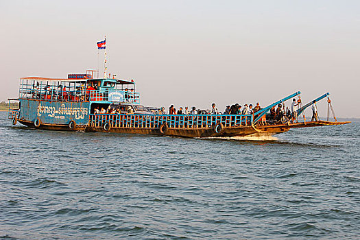 柬埔寨,金边,湄公河,渡轮