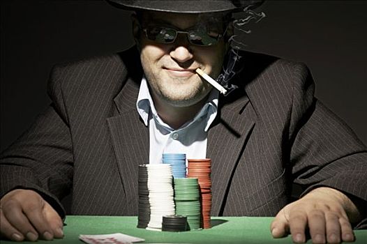 纸牌,玩家,穿,墨镜,吸烟,香烟