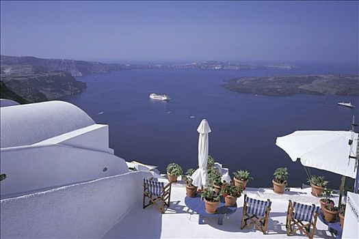 希腊,基克拉迪群岛,圣特林,伊莫洛维里,折叠躺椅,平台,伞,海洋,背影