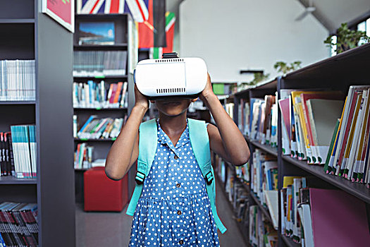 女孩,穿,虚拟现实,图书馆,站立,书架