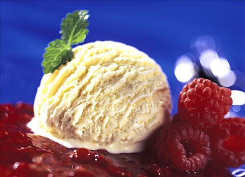 香草冰淇淋,树莓