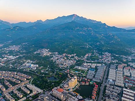 泰安红门及环山路夜景