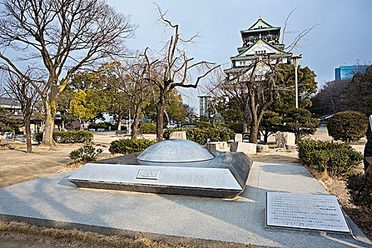 日本大阪,在大阪城的春天樱花盛开期间,se