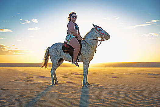 女人,骑,马,海滩,侧面视角,杰里考考拉,巴西,南美