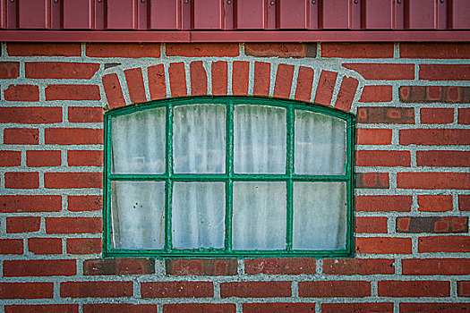 绿色,窗户,砖墙