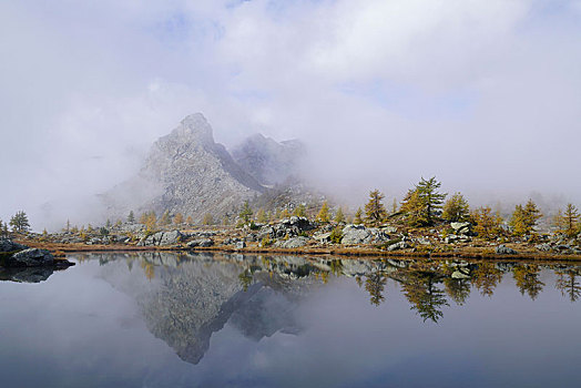山,反射,湖,云,雾,自然公园,奥斯塔谷,意大利,欧洲