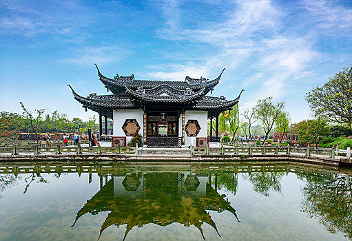 杨州瘦西湖湖上园林建筑