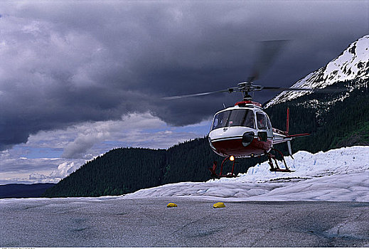 直升飞机,靠近,门登霍尔冰川,阿拉斯加,美国