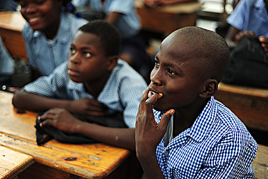 haiti,croix,des,bouquets,learning,in,classroom