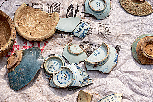 雄安新区,雄县古玩收藏市场上的瓷器瓷片
