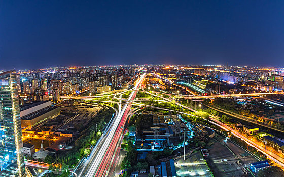 北京四惠桥建筑夜景