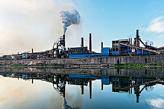 钢铁工厂