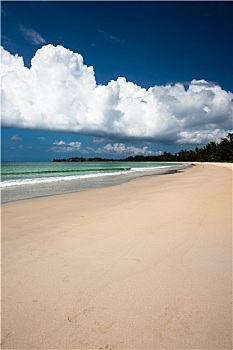 沙子,云,天堂海滩