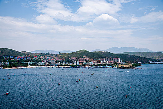 云南玉溪江川抚仙湖孤山风景区瀛海楼眺望抚仙湖