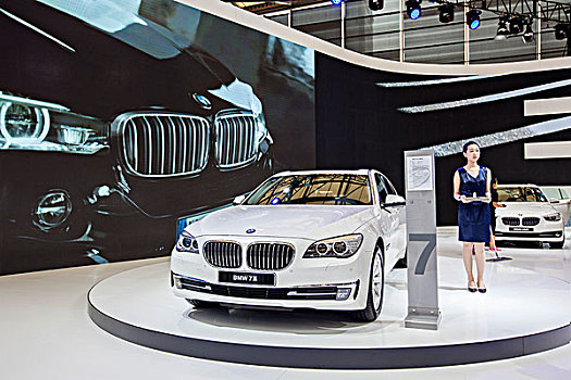 上海,上海浦東國際車展,寶馬,BMW,7系,寶馬展臺,展覽,汽車,工業,展會,科技,上海國際展覽中心,多輛,室內,彩圖,橫圖