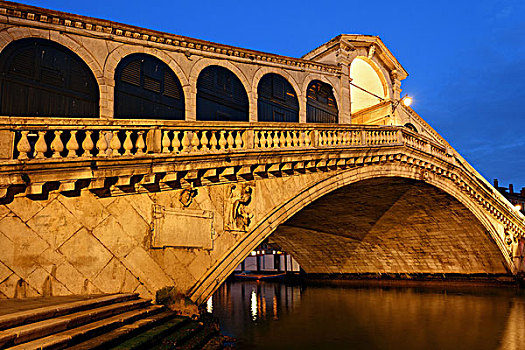 雷雅托桥,上方,大运河,夜晚,威尼斯,意大利