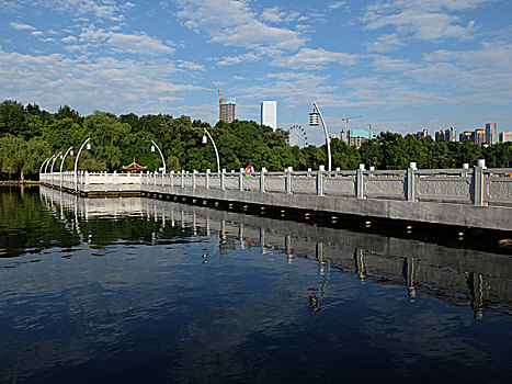 湖南省长沙市湖南烈士公园－迎丰桥引桥