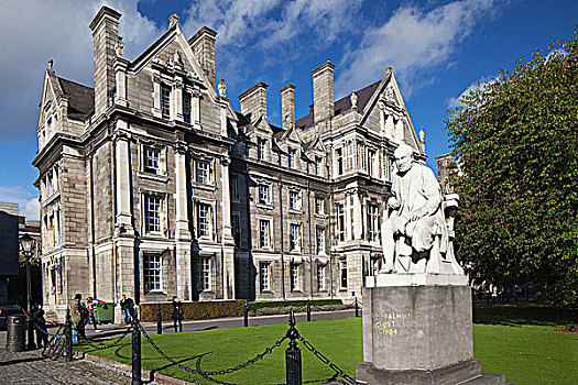圣三一学院,雕塑,三文鱼,国会广场,都柏林,爱尔兰