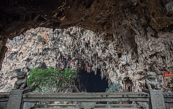 建水燕子洞景区