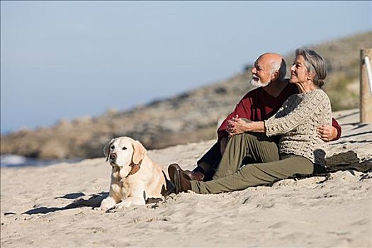 老年,夫妻,放松,海滩