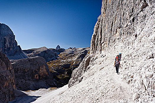 远足者,攀登,路线,三个山峰,后面,阿尔泰,白云岩,意大利,欧洲