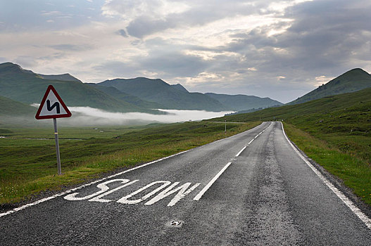 驾驶,左边,道路,标记,慢,途中,高地,苏格兰,英国,欧洲