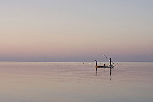 两个男人,钓鱼,船,佛罗里达礁岛群,美国