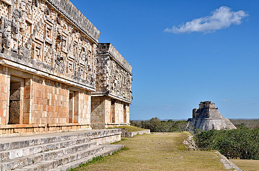 宫殿,左边,金字塔,玛雅,城市,乌斯马尔,尤卡坦半岛,墨西哥,中美洲