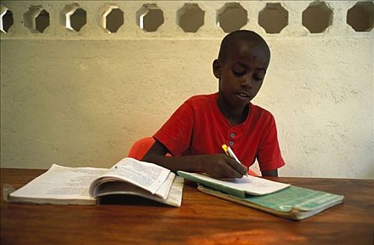 肯尼亚,裂谷,男孩,家庭作业,孤儿院
