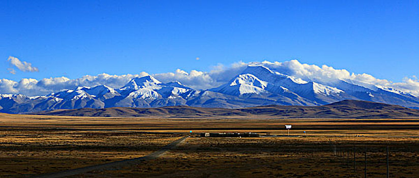 西藏纳木那尼峰