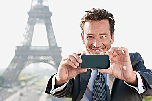 商务人士,拍照,手机,背景,巴黎,法兰西岛,法国