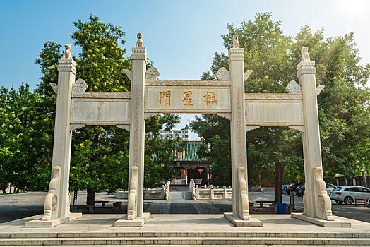 中国河南郑州文庙的棂星门