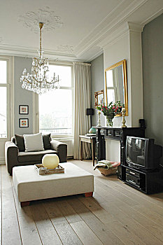 客厅,简约,氛围,低,白色,土耳其,灰色,扶手椅,仰视,吊灯,悬挂,粉饰灰泥,天花板