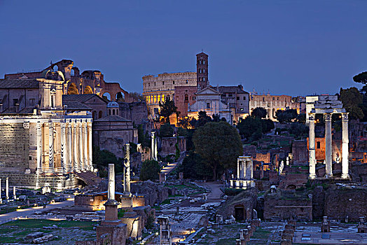 古罗马广场,罗马角斗场,后面,黎明,罗马,拉齐奥,意大利,欧洲