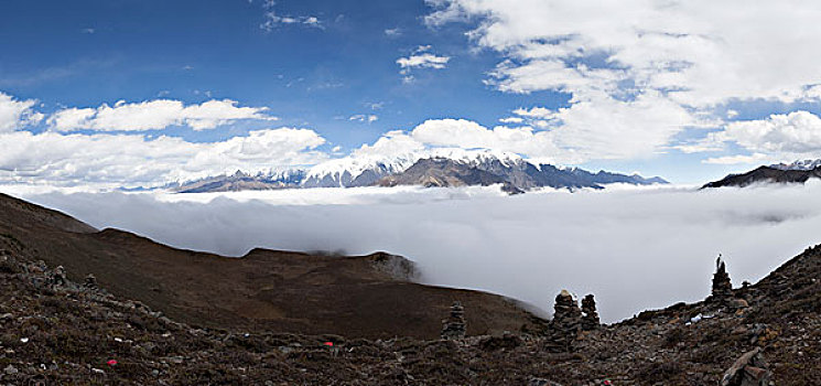 贡嘎雪山主峰