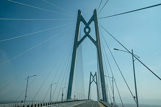 广东港珠澳大桥美丽风光及城市天际线