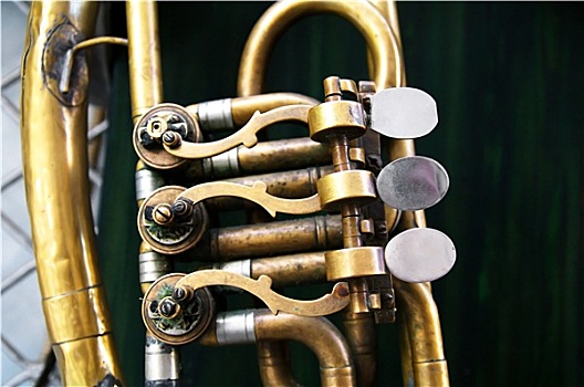 铜管乐器