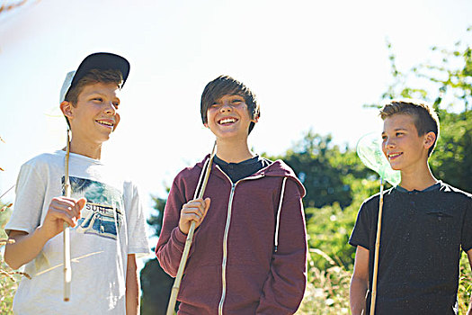 三个男孩,渔网
