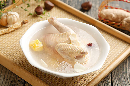 滋補人參雞湯