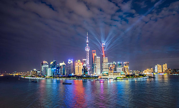 上海夜色射灯进博会