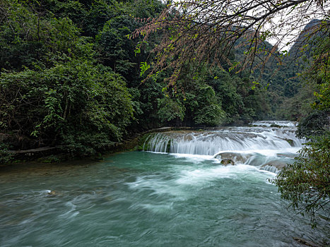 贵州小七孔溪流