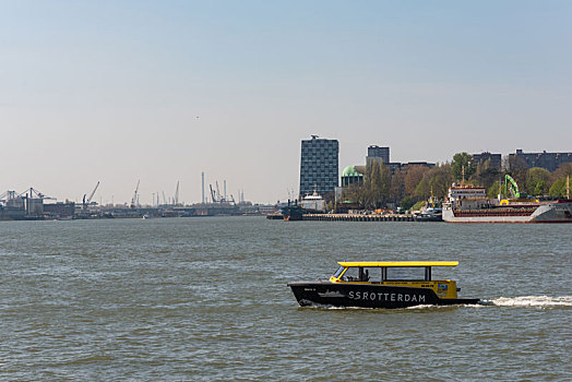 荷兰鹿特丹海上公交船出租船