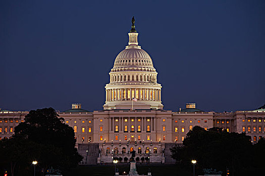 国会大厦建筑,夜晚,华盛顿,美国