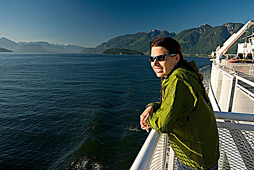 女青年,享受,渡轮,穿过,马掌,湾,海峡,乔治亚,不列颠哥伦比亚省,加拿大
