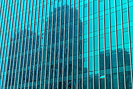 上海城市摩天大厦办公楼窗户